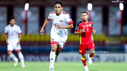 Huyền thoại bóng đá Thái Lan Teerasil khen HLV trưởng đội tuyển Malaysia hết lời