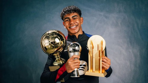 Lamine Yamal: Quả bóng Vàng không giành được từ mạng xã hội