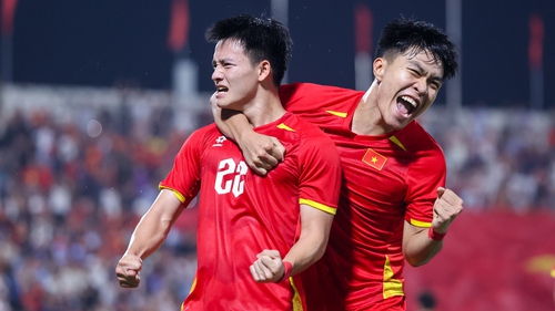 HLV Hoàng Văn Phúc: 'Bóng đá Việt Nam xây sức mạnh từ nội lực'