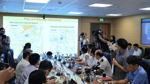 Các cơ sở y tế trực 24/24, sẵn sàng tiếp nhận và điều trị nạn nhân do mưa lũ