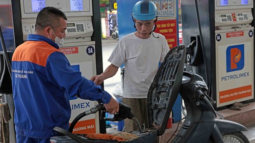 Giá xăng quay đầu giảm trong phiên điều hành ngày 25/9