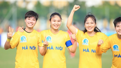 Hải Yến hóa 'người hùng' đưa Hà Nội tiến gần chức vô địch bóng đá nữ quốc gia