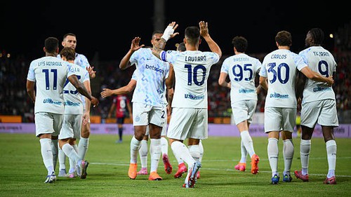 Inter Milan thắng Cagliari, Juventus mất điểm trước Atalanta ở vòng 5 Serie A