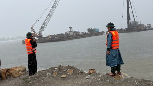 Bão số 10: Một phụ nữ mất tích vì nước cuốn trôi ở TP Huế