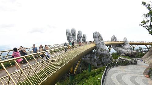 Nhiều điểm đến "hút" du khách dịp nghỉ lễ 2/9