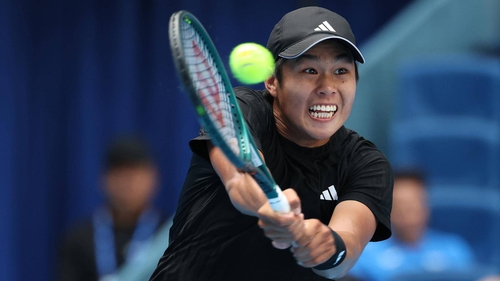Tay vợt gốc Việt lần thứ hai đánh bại cựu số một thế giới, lập kỳ tích ở Bắc Kinh