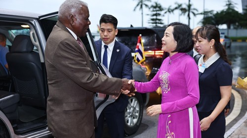 Chủ tịch Quốc hội Cuba bắt đầu thăm chính thức Việt Nam