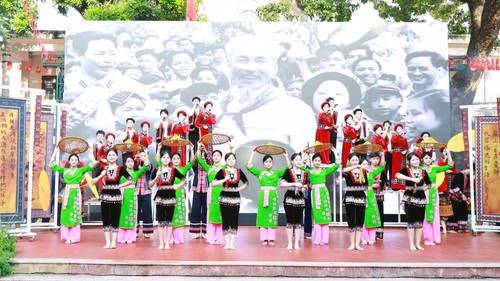 Ngày tựu trường nơi địa đầu Tổ quốc: Giữ gìn bản sắc, nuôi dưỡng khát vọng