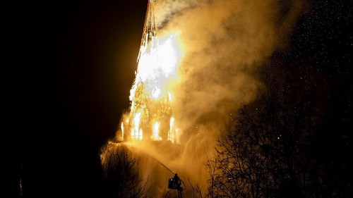 Hỏa hoạn phá hủy nghiêm trọng nhà thờ 154 năm tuổi ở Hà Lan