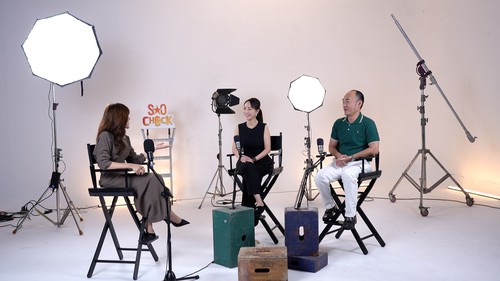 Thu Trang kể lại màn cầu hôn bằng bánh bao của Tiến Luật