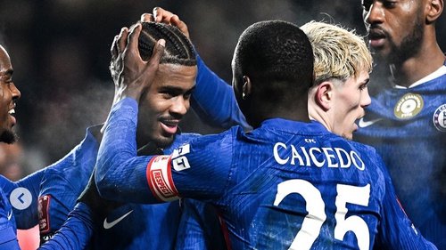 Có một Chelsea rất khác cùng Rosenior