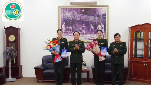 Hai tuyển thủ bóng chuyền Việt Nam nhận vinh dự đặc biệt nhờ thành tích trong học tập