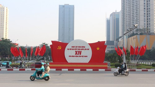 Hà Nội rực rỡ cờ hoa, sắt son niềm tin vào Đại hội XIV của Đảng