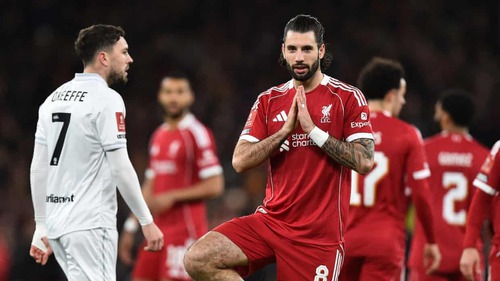 Florian Wirtz tỏa sáng, Szoboszlai gây tranh cãi trong chiến thắng của Liverpool