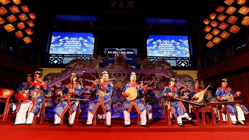 Bộ Chính trị thống nhất chọn 24/11 là Ngày Văn hóa, cả nước được nghỉ làm