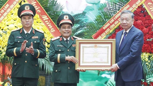 Tổng Bí thư trao Danh hiệu Anh hùng Lực lượng Vũ trang Nhân dân cho Tổng cục Hậu cần - Kỹ thuật