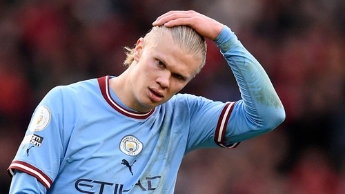 Haaland sa sút vì... mệt