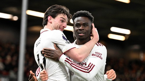 Arsenal mạnh hơn nhờ điều chỉnh chiến thuật