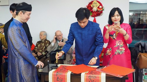 Đại hội XIV của Đảng: "Nhịp cầu yêu thương" hướng về Tổ quốc