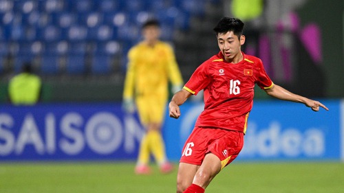 Nhật Minh: Trung vệ lệch trái 'hàng hiếm' của bóng đá Việt Nam