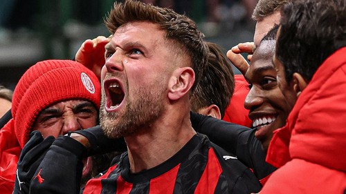 AC Milan thắng tối thiểu Lecce, tiếp tục bám đuổi Inter trong cuộc đua vô địch Serie A