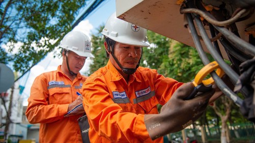 Bảo đảm đủ điện phục vụ sản xuất kinh doanh và đời sống nhân dân trong thời gian cao điểm 2026 và giai đoạn 2027 - 2030