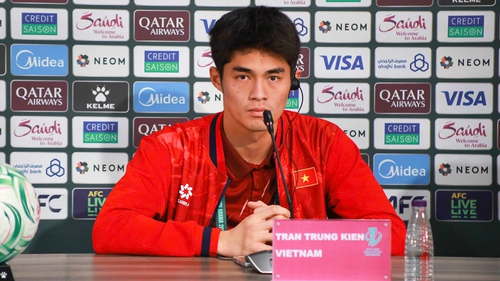 Trung Kiên nói điều đặc biệt về đồng nghiệp Li Hao của U23 Trung Quốc