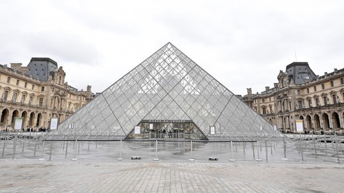 Pháp lần đầu phát sóng video vụ trộm chấn động tại Bảo tàng Louvre