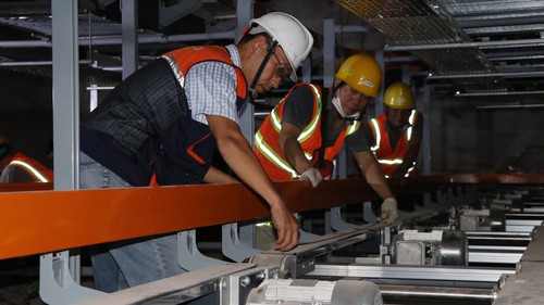 Xuyên Tết lắp đặt thiết bị tại nhà ga sân bay Long Thành