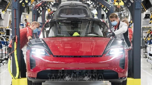 Porsche triệu hồi hơn 173.000 xe tại Mỹ do lỗi camera lùi