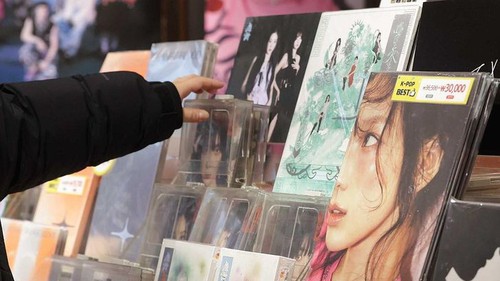 Xuất khẩu album K-pop lần đầu vượt mốc 300 triệu USD năm 2025