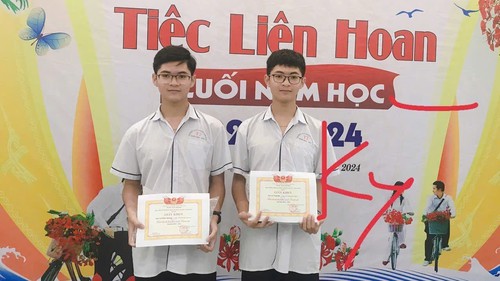 Hai anh em song sinh cùng giành giải Nhất môn Toán kỳ thi học sinh giỏi Quốc gia