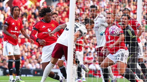 Arsenal - Man United: Tầm này, Arsenal ngại mỗi MU!