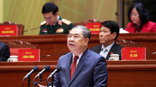 Thông qua Nghị quyết Đại hội đại biểu toàn quốc lần thứ XIV của Đảng