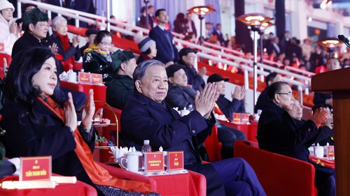 Tổng Bí thư Tô Lâm dự chương trình nghệ thuật đặc biệt "Dưới lá cờ vẻ vang của Đảng"