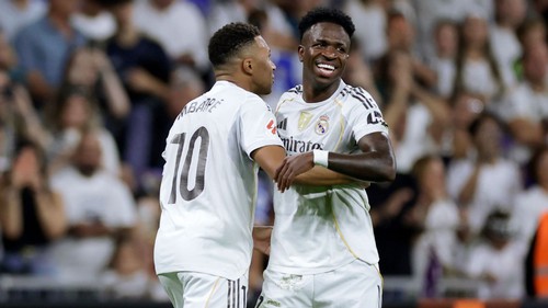 Hàng công Real Madrid: Ai bảo Mbappe và Vinicius không hòa hợp?