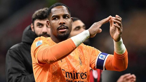 Milan: Nuôi giấc mơ với “Magic Mike”