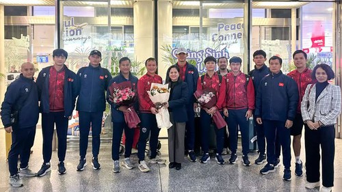 Trung Kiên cùng những thành viên cuối cùng của U23 Việt Nam đã về nước