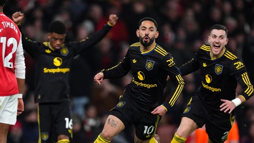 Hạ gục đội đầu bảng Arsenal ngay tại Emirates, MU bay thẳng vào Top 4