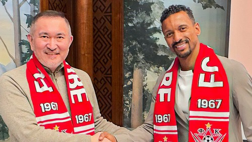 Cựu danh thủ MU bất ngờ trở lại thi đấu chuyên nghiệp sau hơn 1 năm giải nghệ