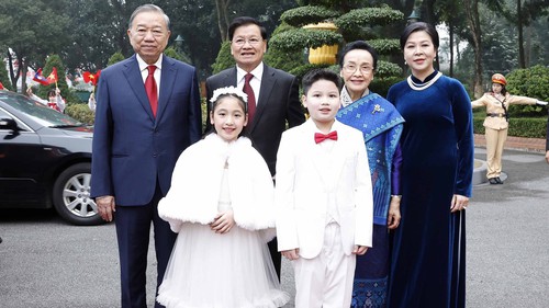 Tổng Bí thư, Chủ tịch nước Lào Thongloun Sisoulith và Phu nhân rời Hà Nội, kết thúc chuyến thăm cấp Nhà nước đến Việt Nam