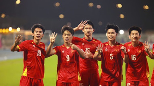 Phó Chủ tịch VFF nhắc nhở các cầu thủ U23 Việt Nam: 'Hãy sống bằng giá trị thật trên sân cỏ'