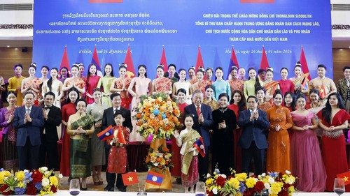 Truyền thông Lào: Chuyến thăm của Chủ tịch nước Thongloun Sisoulith đến Việt Nam góp phần thắt chặt quan hệ song phương