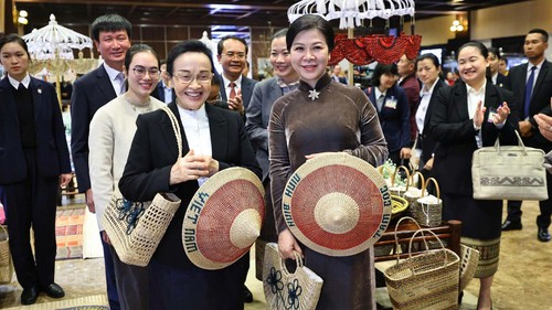 Phu nhân Tổng Bí thư Tô Lâm và Phu nhân Tổng Bí thư, Chủ tịch nước Lào thăm tỉnh Ninh Bình