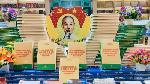 Ra mắt cuốn sách của Đại tướng Phan Văn Giang