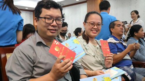 TP Hồ Chí Minh: Tặng quà Tết cho 350.000 công nhân, lao động có hoàn cảnh khó khăn