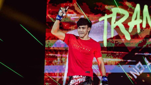 Nguyễn Trần Duy Nhất nhận vinh dự cao quý sau thành tích xuất sắc với đội Muay Việt Nam