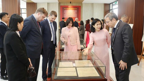 "Mở lối" cho di sản tư liệu