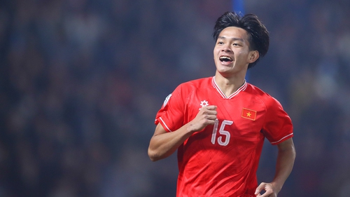 Trần Trung Kiên và tập thể U23 Việt Nam có hành động ấm áp với Bùi Vĩ Hào 