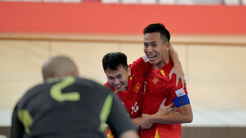 Mạnh Dũng xứng danh thủ lĩnh đội tuyển futsal Việt Nam
